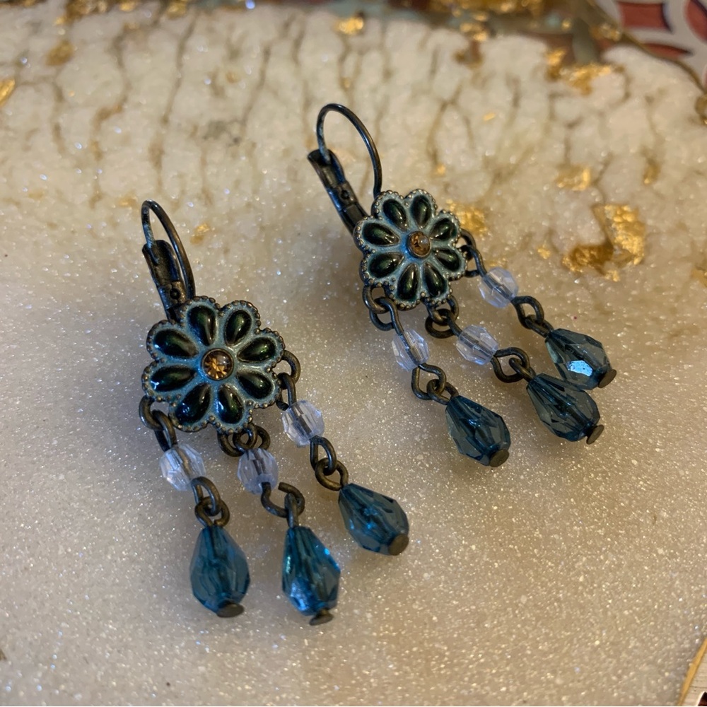 Vintage Style Floral Dangle Earrings Teal and Clear